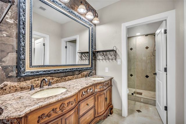 6976 Emerald Springs Lane, Las Vegas, NV 89113