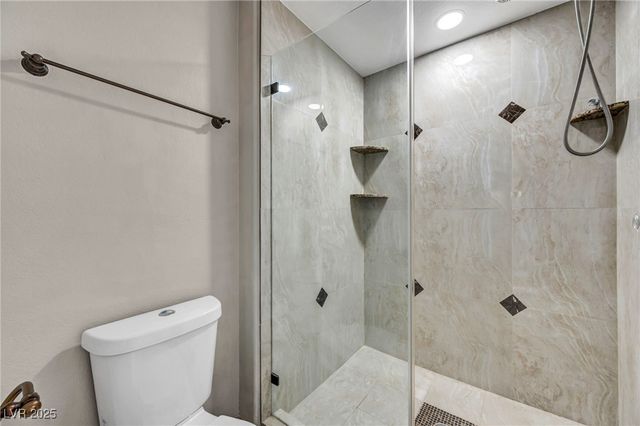 6976 Emerald Springs Lane, Las Vegas, NV 89113