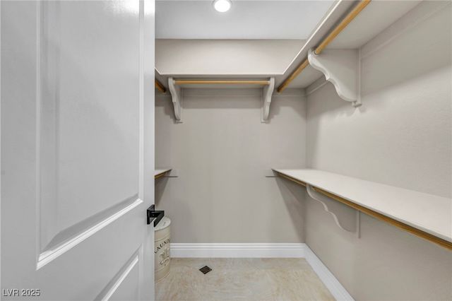 6976 Emerald Springs Lane, Las Vegas, NV 89113