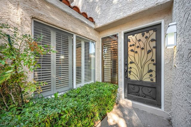 6976 Emerald Springs Lane, Las Vegas, NV 89113