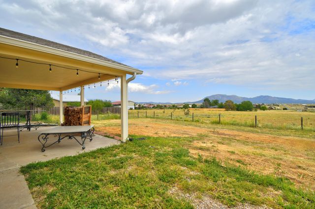 1 Joshua Court, Edgewood, NM 87015