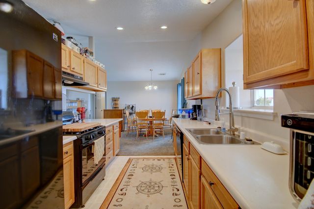 1 Joshua Court, Edgewood, NM 87015