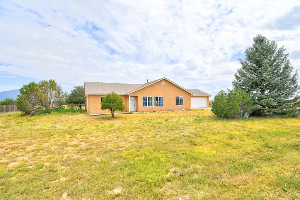 1 Joshua Court, Edgewood, NM 87015