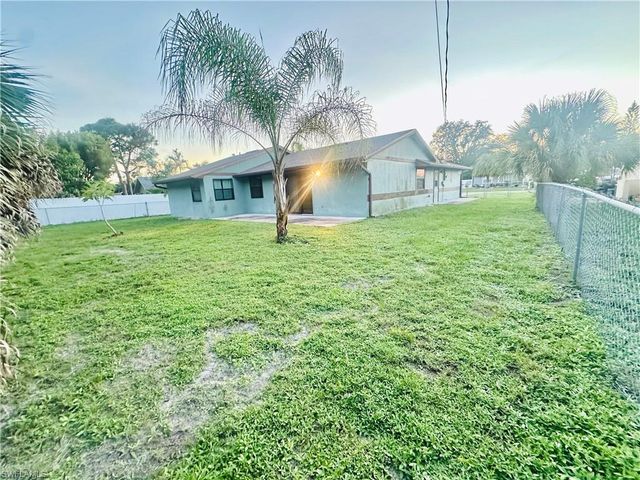 18505 Sandy Cove DR, Fort Myers, FL 33967