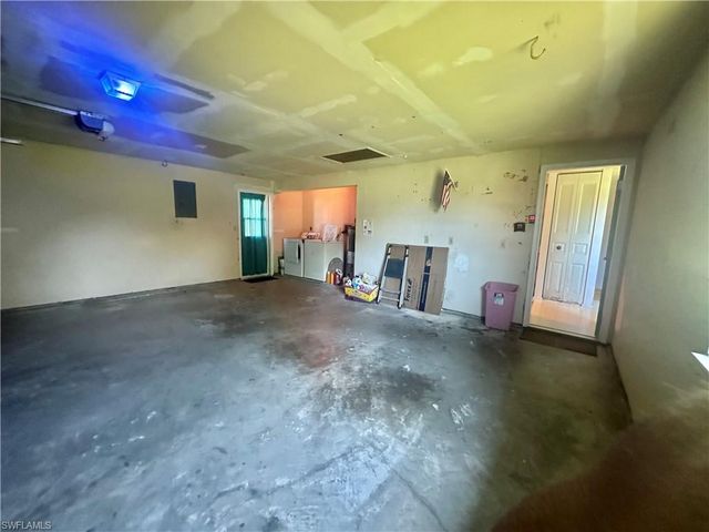 18505 Sandy Cove DR, Fort Myers, FL 33967