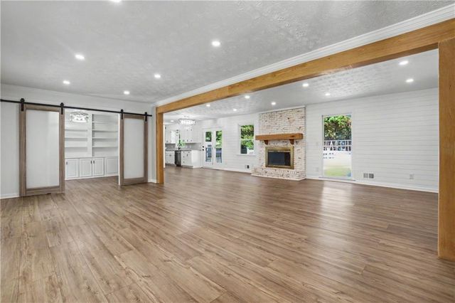 4422 White Oak Drive, Sugar Hill, GA 30518