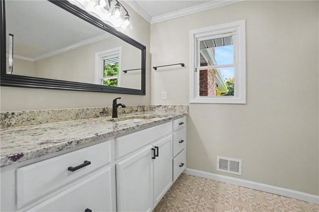 4422 White Oak Drive, Sugar Hill, GA 30518