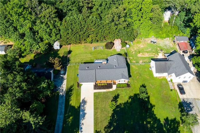 4422 White Oak Drive, Sugar Hill, GA 30518