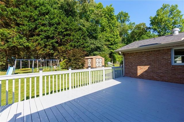 4422 White Oak Drive, Sugar Hill, GA 30518