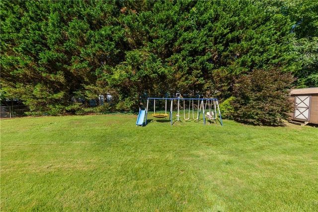 4422 White Oak Drive, Sugar Hill, GA 30518