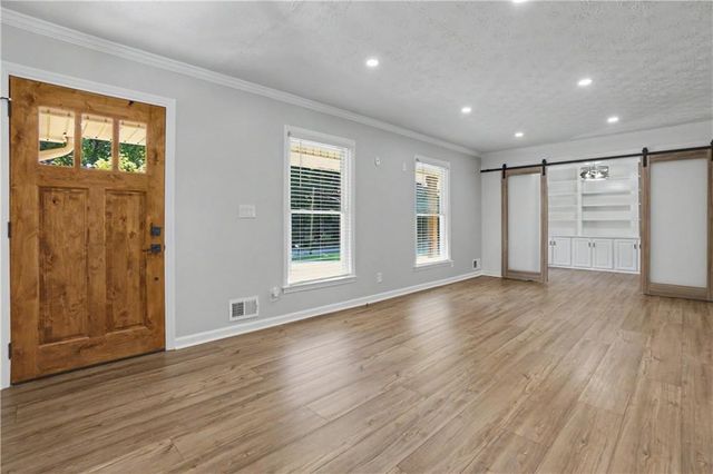 4422 White Oak Drive, Sugar Hill, GA 30518