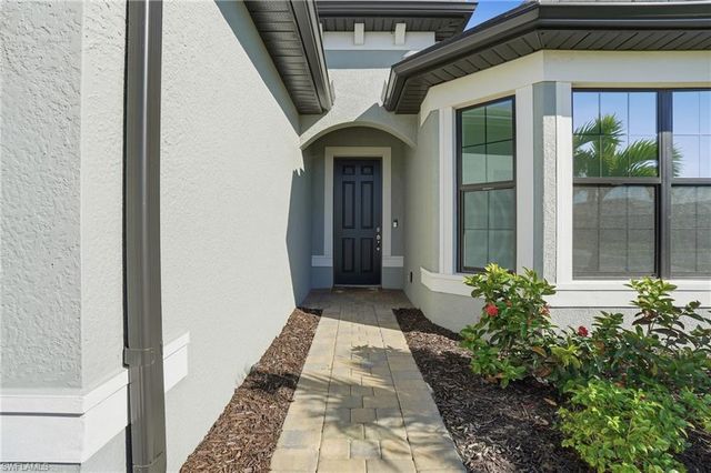 1954 Fresno AVE, Naples, FL 34120