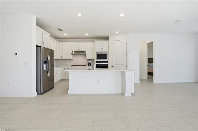1954 Fresno AVE, Naples, FL 34120