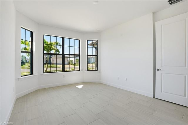 1954 Fresno AVE, Naples, FL 34120