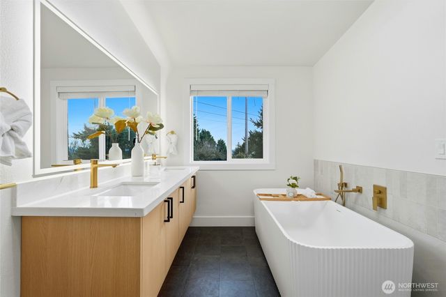 12832 84th Avenue S, Renton, WA 98057