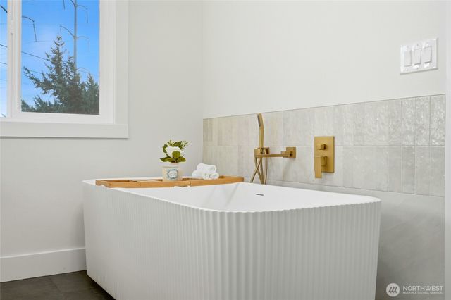 12832 84th Avenue S, Renton, WA 98057