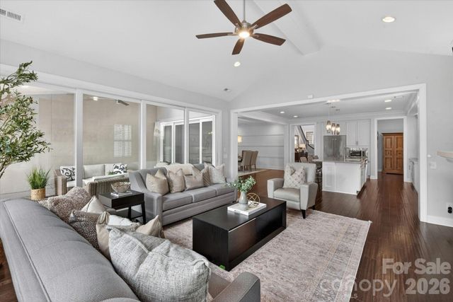 5139 Providence Retreat Lane, Charlotte, NC 28270
