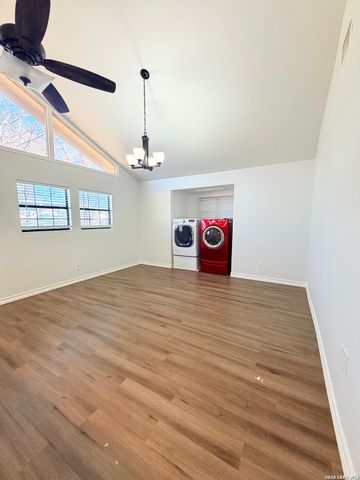 255 Cumberland, San Antonio, TX 78204