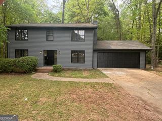 3395 S Rockview Court, Lithonia, GA 30038