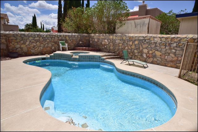 2041 SHADOW RIDGE Drive, El Paso, TX 79938