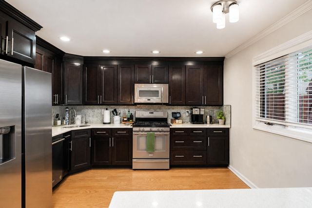22 EXETER CT, Princeton, NJ 08540