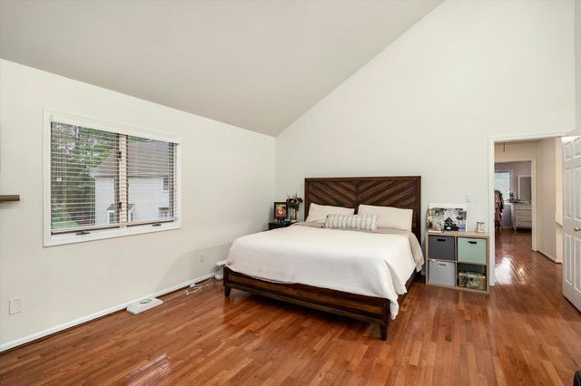 22 EXETER CT, Princeton, NJ 08540