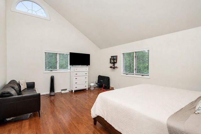 22 EXETER CT, Princeton, NJ 08540
