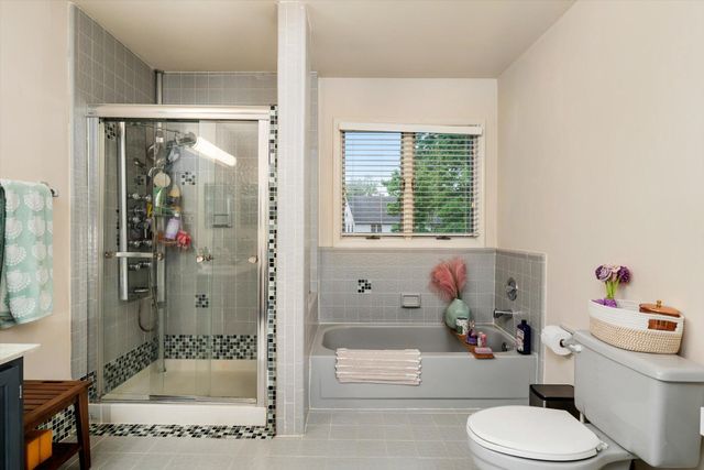 22 EXETER CT, Princeton, NJ 08540