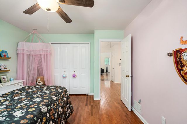 22 EXETER CT, Princeton, NJ 08540