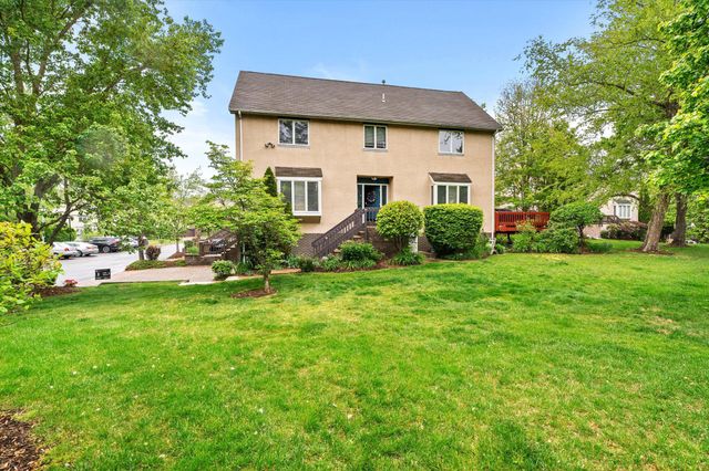 22 EXETER CT, Princeton, NJ 08540