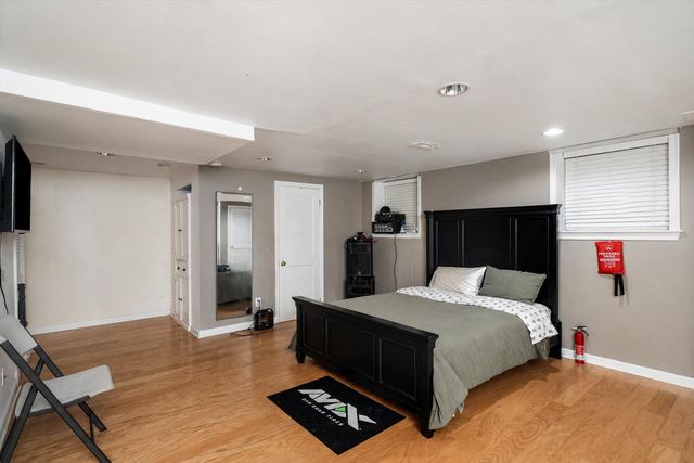 22 EXETER CT, Princeton, NJ 08540