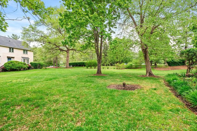 22 EXETER CT, Princeton, NJ 08540