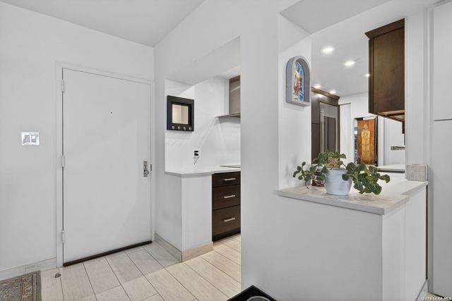 7701 Wurzbach Rd Apt 2006, San Antonio, TX 78229