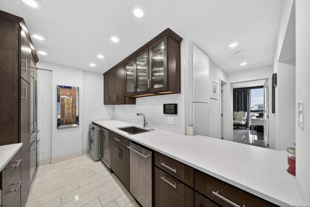 7701 Wurzbach Rd Apt 2006, San Antonio, TX 78229