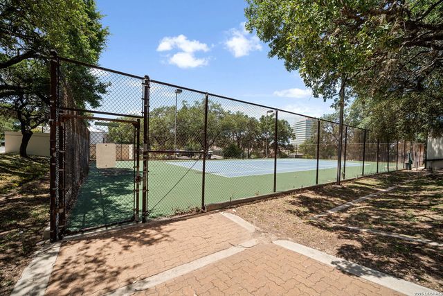 7701 Wurzbach Rd Apt 2006, San Antonio, TX 78229