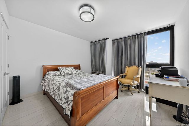 7701 Wurzbach Rd Apt 2006, San Antonio, TX 78229