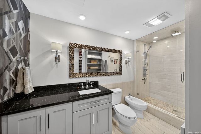 7701 Wurzbach Rd Apt 2006, San Antonio, TX 78229