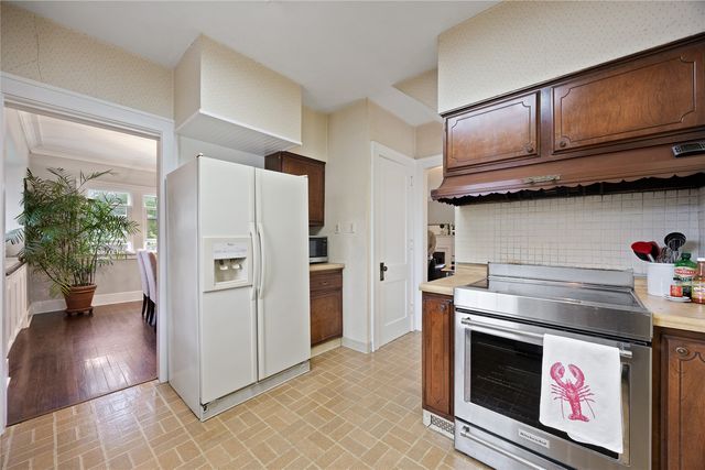 2323 Upland Drive SE, Cedar Rapids, IA 52403