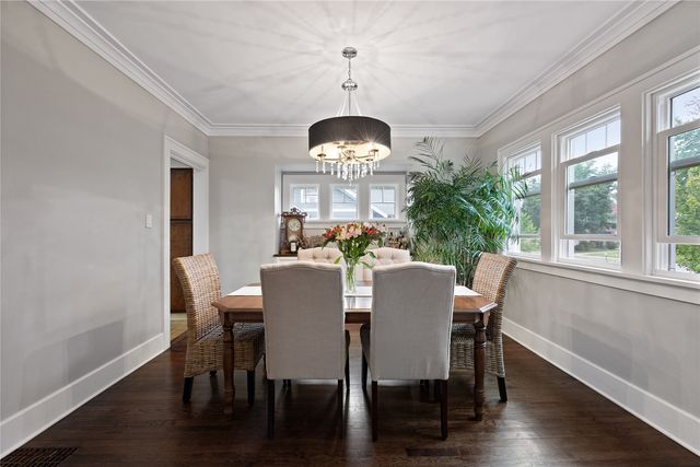 2323 Upland Drive SE, Cedar Rapids, IA 52403