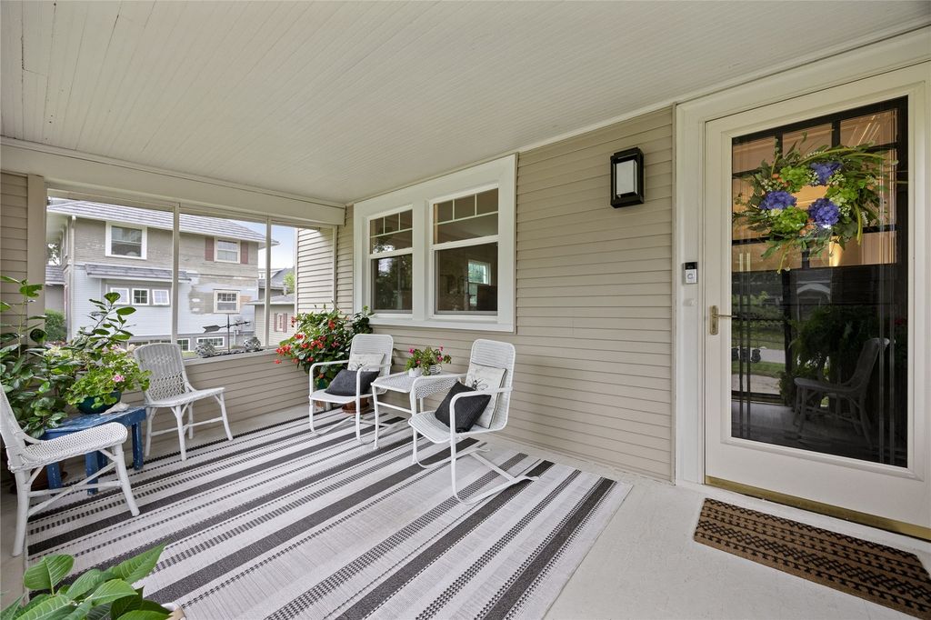 2323 Upland Drive SE, Cedar Rapids, IA 52403