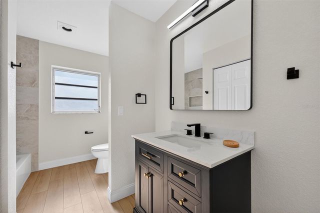 5008 E CLUSTER AVENUE, Tampa, FL 33617