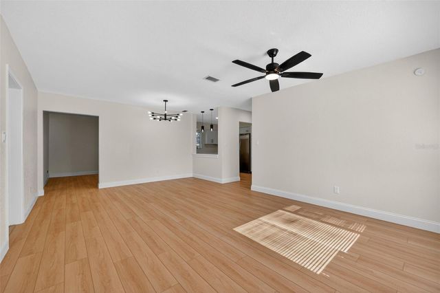 5008 E CLUSTER AVENUE, Tampa, FL 33617