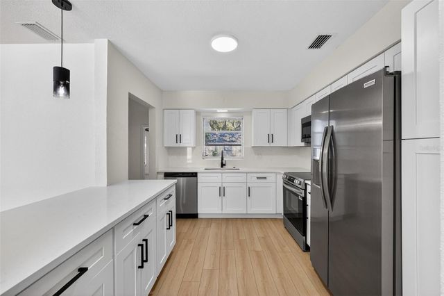 5008 E CLUSTER AVENUE, Tampa, FL 33617