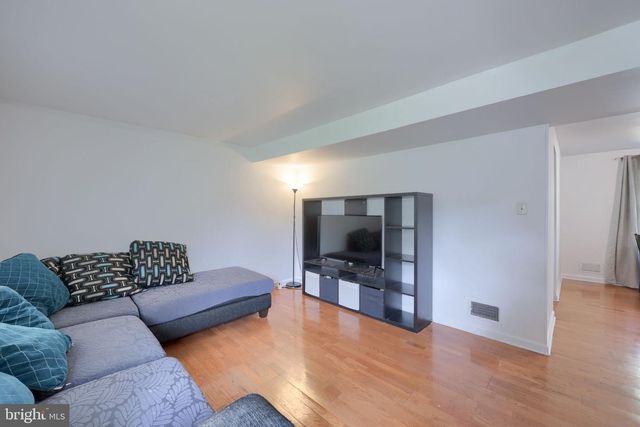 1604 ROBERT RD, Lancaster, PA 17601