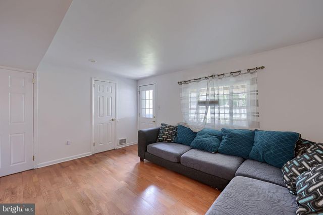 1604 ROBERT RD, Lancaster, PA 17601