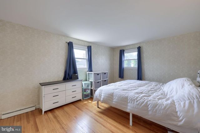 1604 ROBERT RD, Lancaster, PA 17601