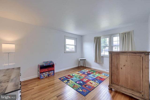 1604 ROBERT RD, Lancaster, PA 17601