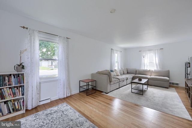 1604 ROBERT RD, Lancaster, PA 17601