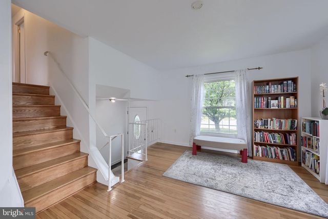 1604 ROBERT RD, Lancaster, PA 17601