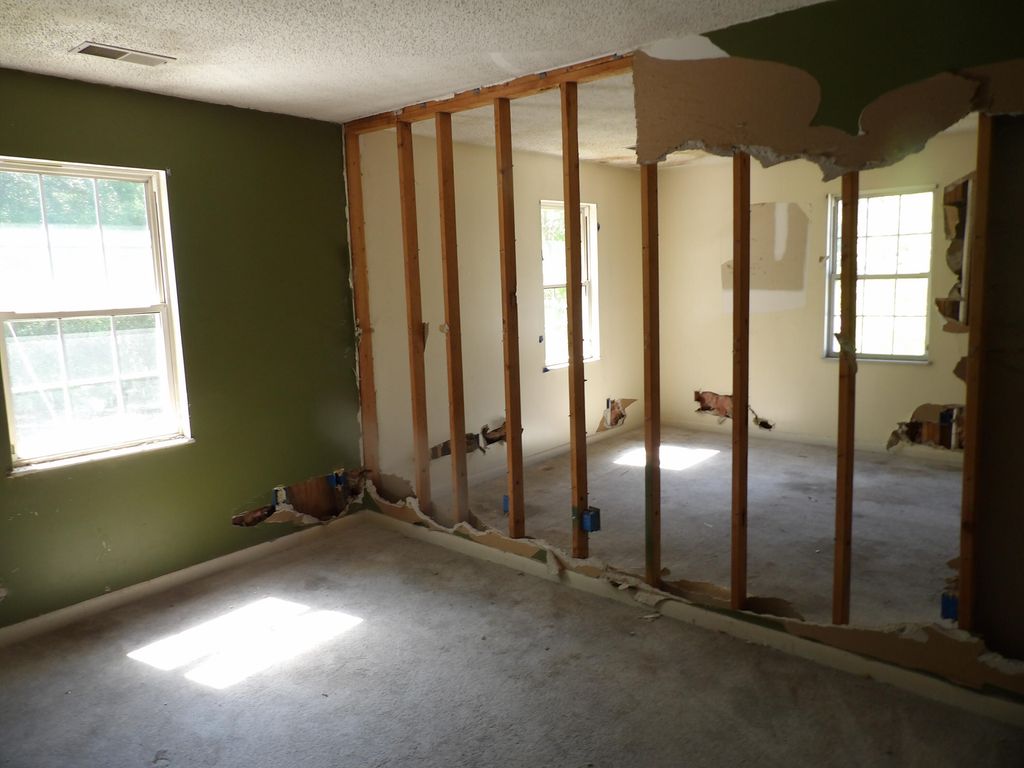 Image 10 of property listing at 102 Desi Court, Summerville, SC 29485